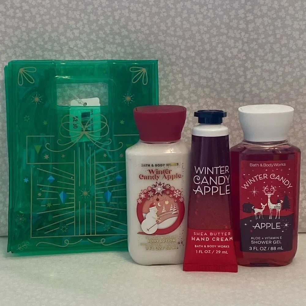 Bath and Body Works WINTER CANDY APPLE Travel Size 4 Piece Gift Set